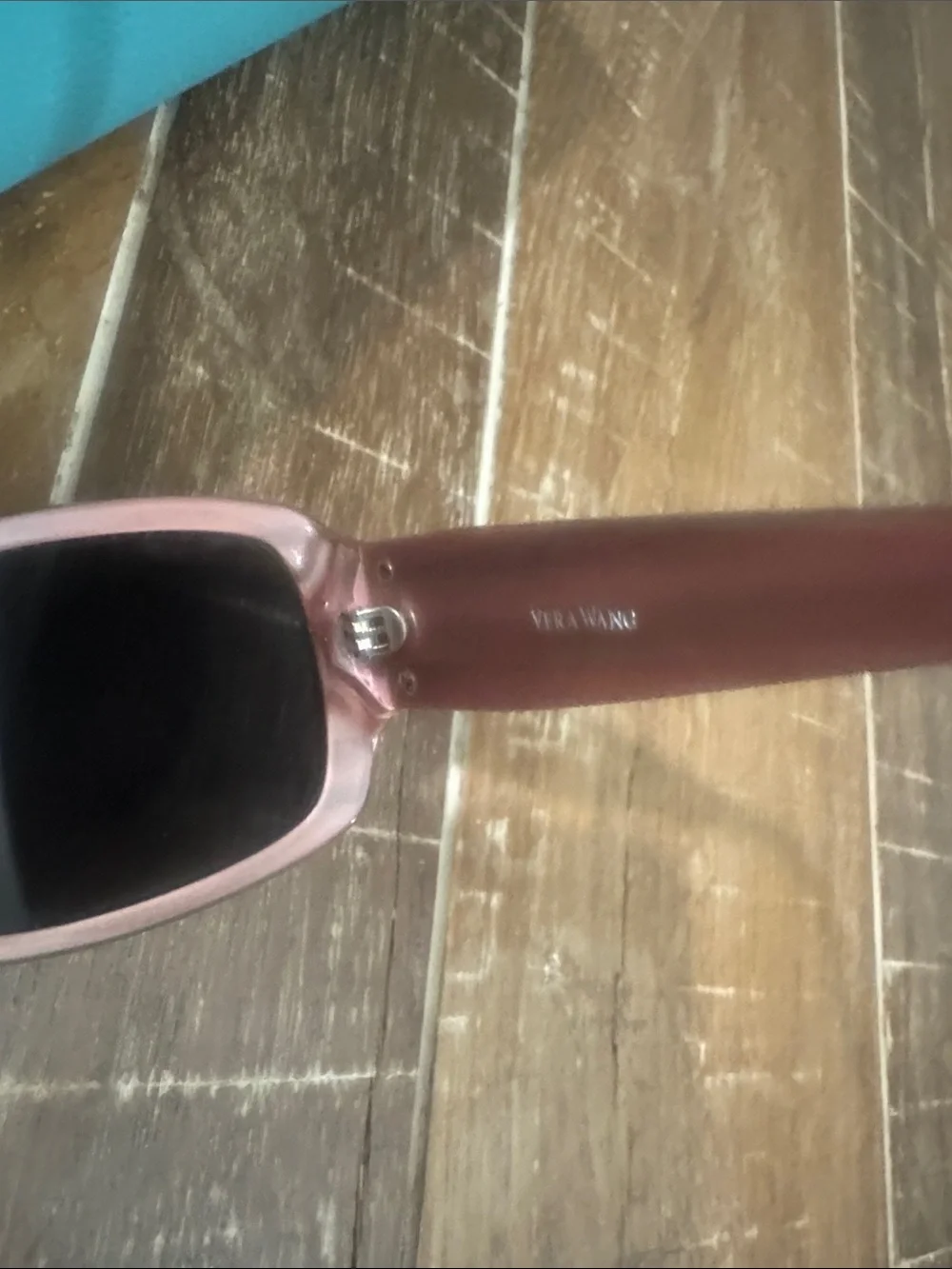 New high end Women’s Vera Wand Prescription glasses lenses can be replaced,